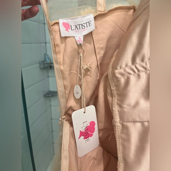 Floral Ruched Bodycon - Picture 4 of 4